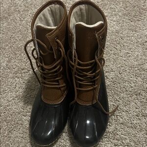 JBU Brown Winter Boots Warm See Photo for Flaw on Inside of Right Boot Size 7.5